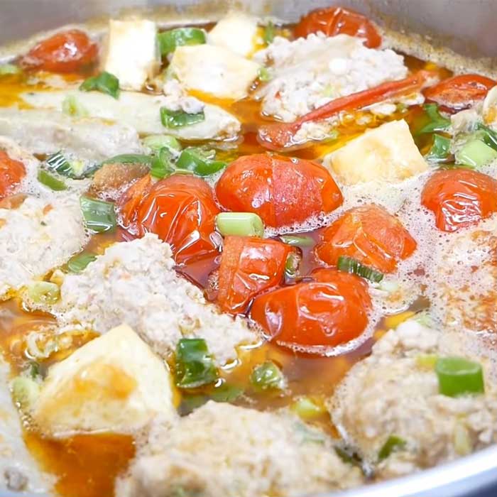 chế biến bún riêu cua đồng