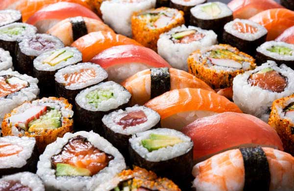 sushi là món truyền thống nhật bản