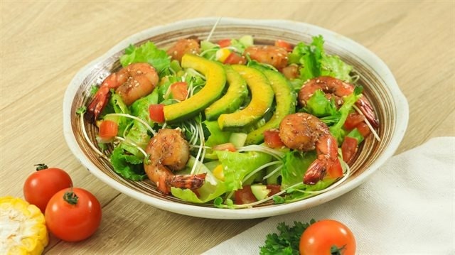 Salad tôm sốt chanh dây