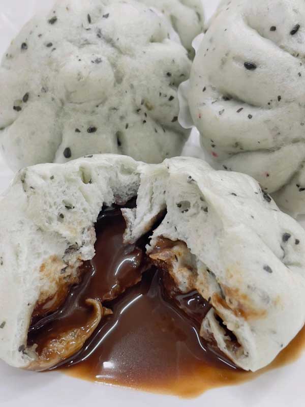 Bánh bao mè đen socola 2